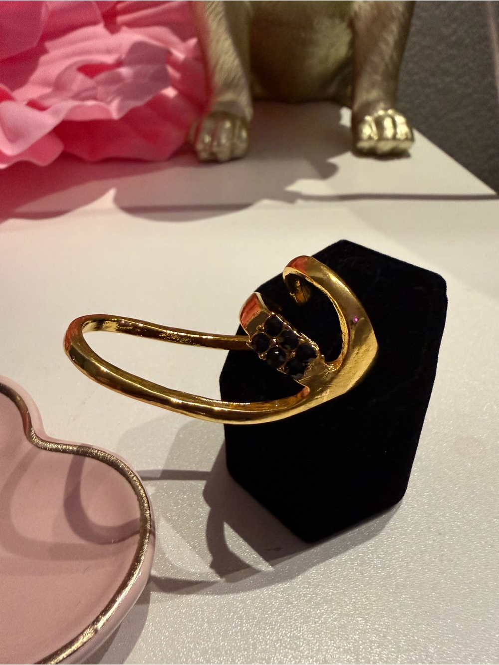 4 Unique Style Rings - Picture 3 of 10